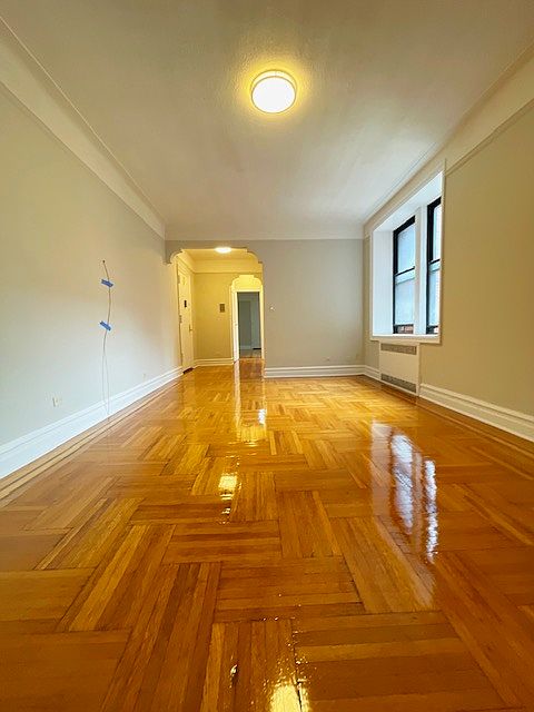 1st image of 55 E 21st St #4