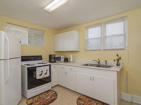 2nd image of 974 W Chapel Rd