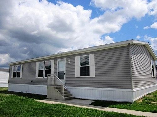 2nd image of 425 Van Buren Cir
