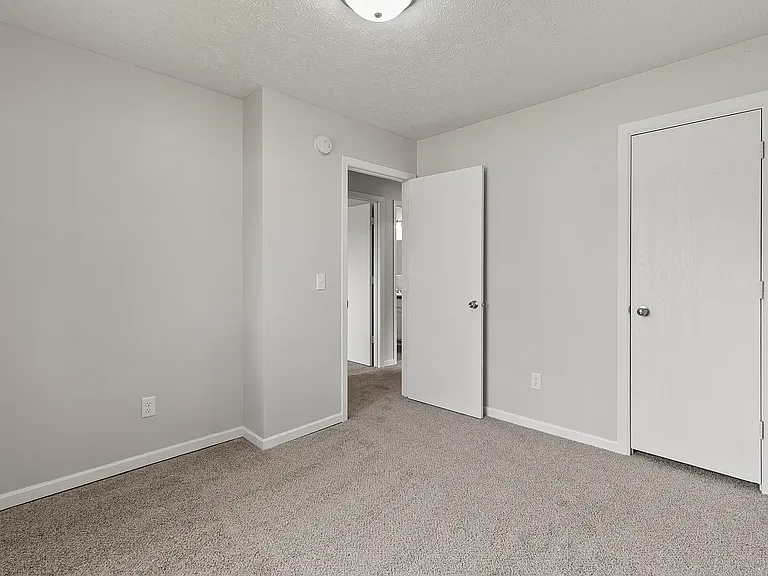 721 S 18th St — Photo 20