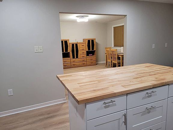 3rd image of 217 N New Ave