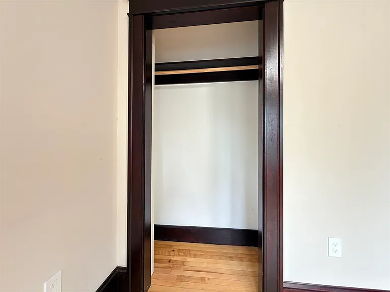 4 Glade St #2 — Photo 9