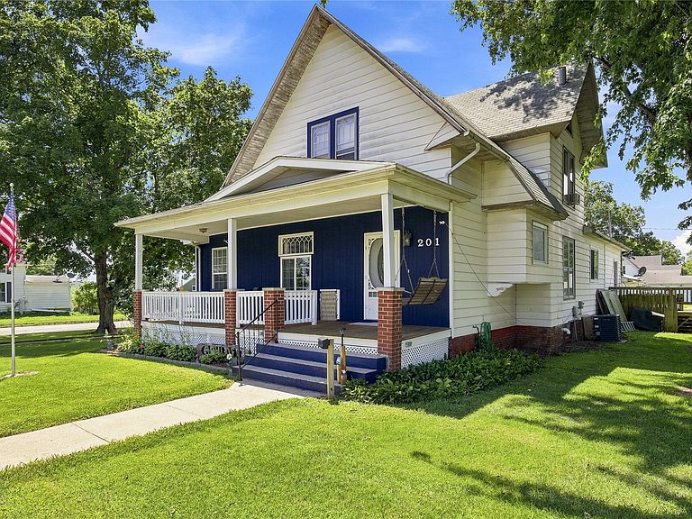 Listing photo 4