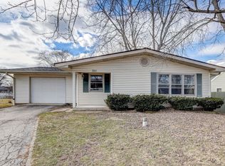 320 Strawberry Ln, Indianapolis, IN 46219