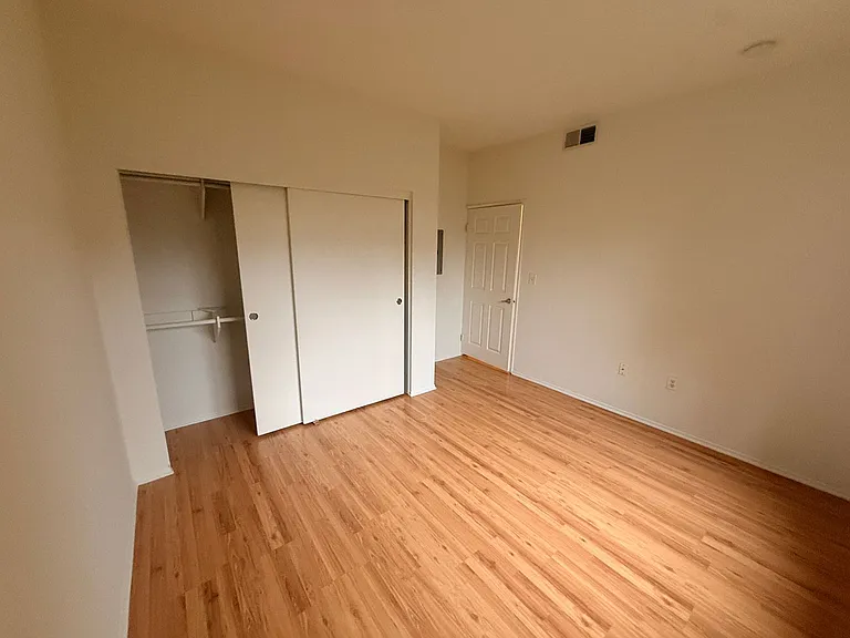 12950 Hartland St — Photo 9