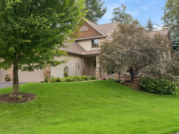 612 Park View Ct N, Hudson, WI 54016