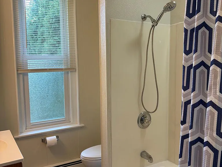 330 Broad St #2R — Photo 17