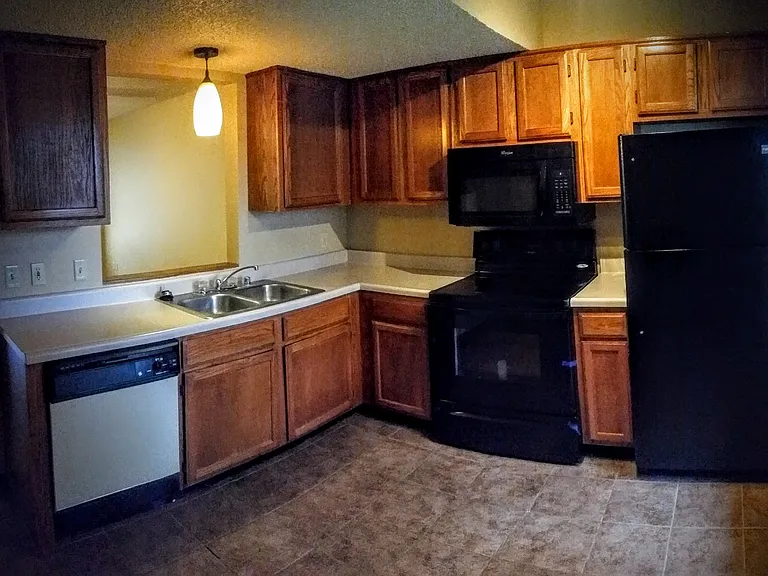Lorimar Townhomes — Photo 28