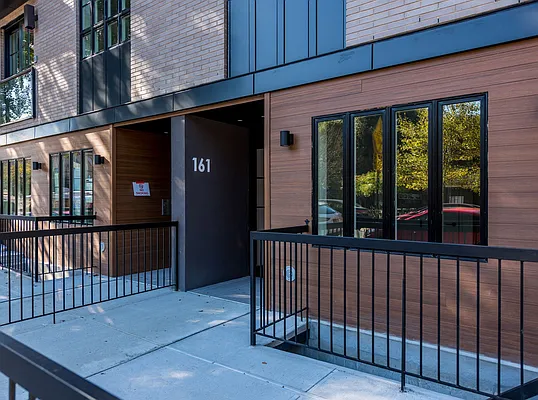 Rented by Nooklyn NYC LLC | media 41