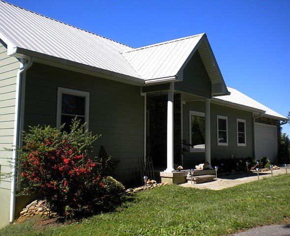 1st image of 140 Cove Creek Est