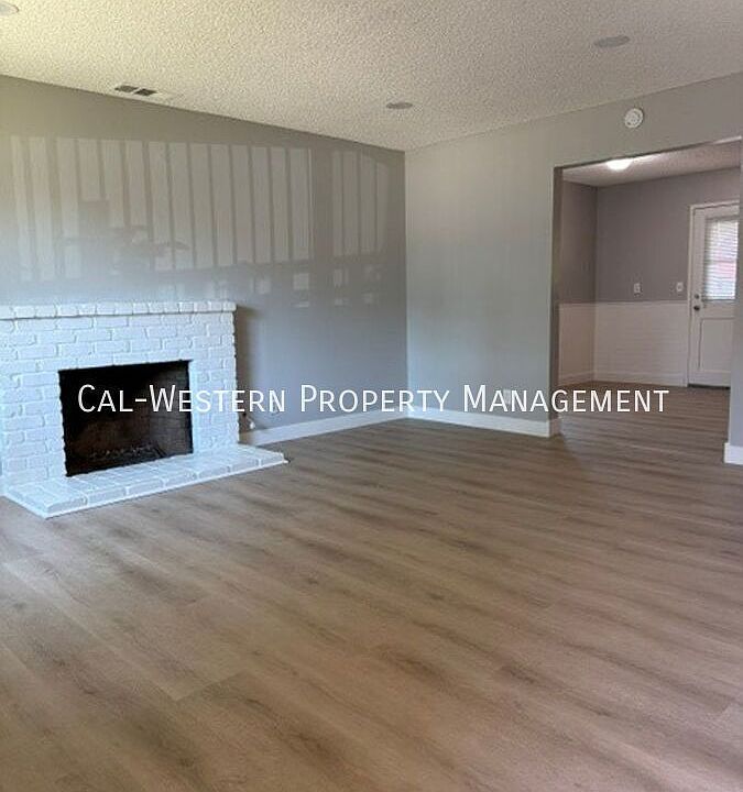 1st image of 2615 Pendragon Ln
