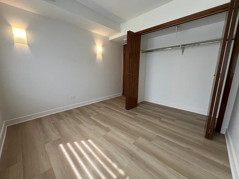 2416 W Foster Ave #1N — Photo 26