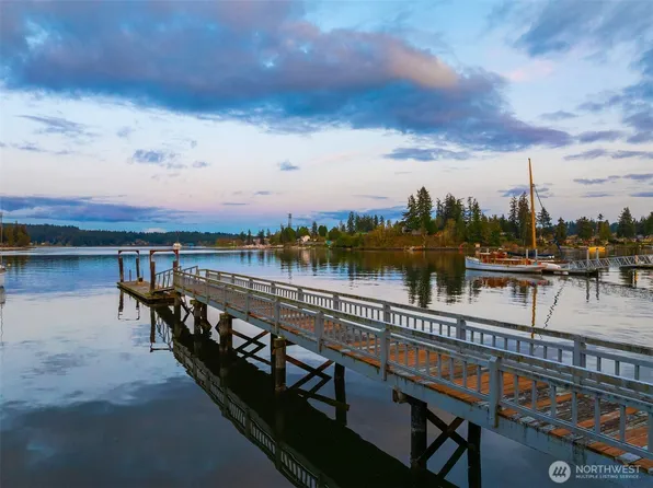 15762 Virginia Point Road NE, Poulsbo, WA 98370