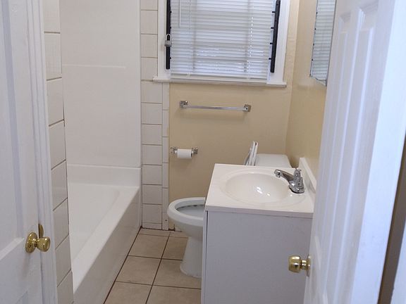 4th image of 817 Saranac St