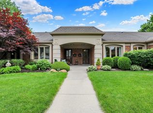 423 Bent Tree Ln, Indianapolis, IN