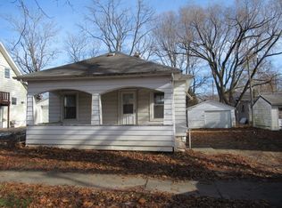 1104 N Hickory St, Champaign, IL