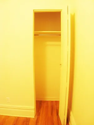 Rented by DSA Realty Midtown West | media 26