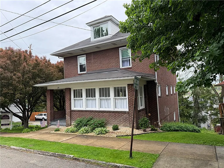 235 Center Ave — Photo 3
