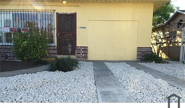 7944 NW 1st Pl — Photo 3