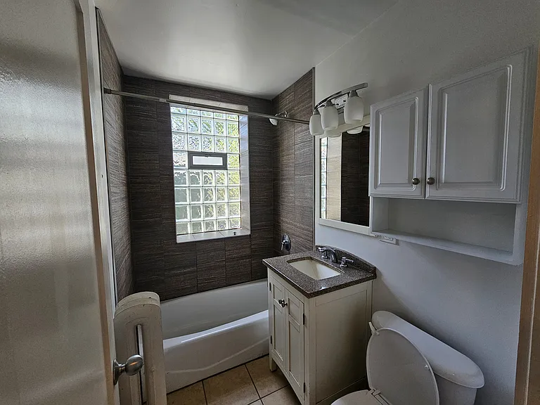 1407 W Highland Ave #2 — Photo 3