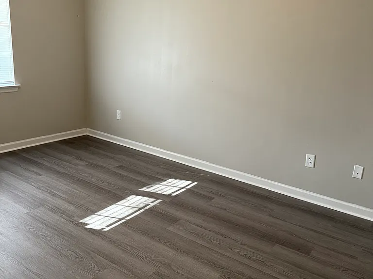 816 Westbrook Ct — Photo 15