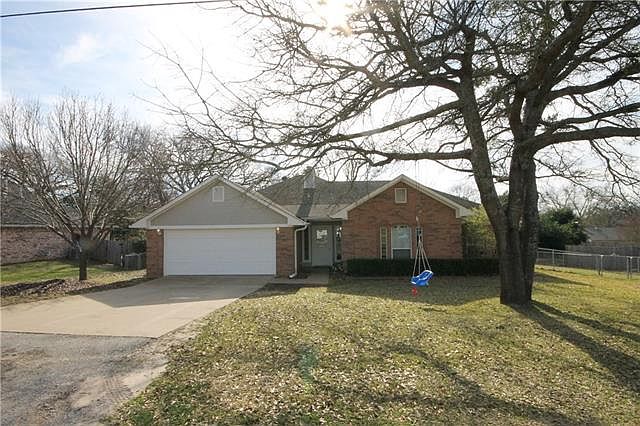 1st image of 711 Jack Dr