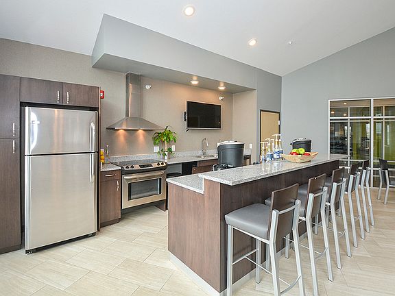 Stainless Steel Clubhouse Kitchen Appliances