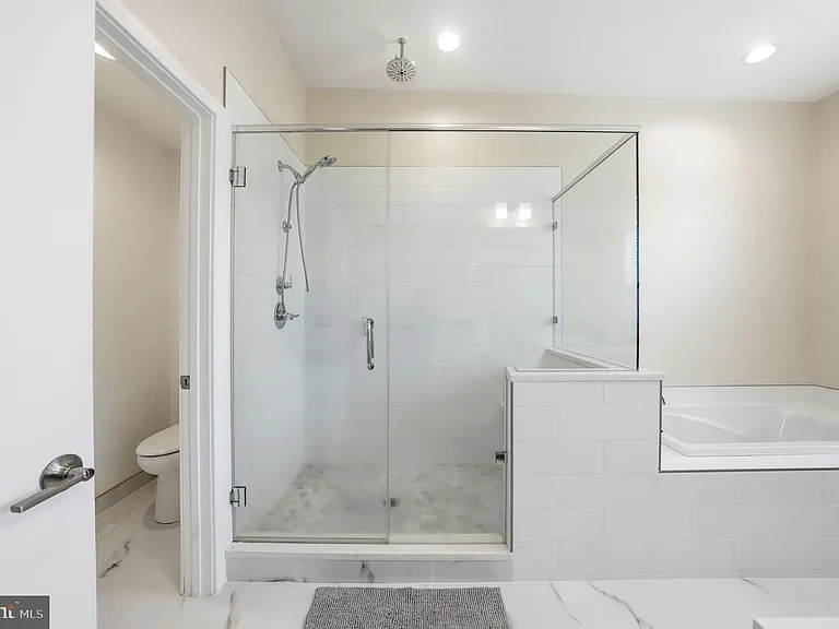 3115 Parkview Walk — Photo 14