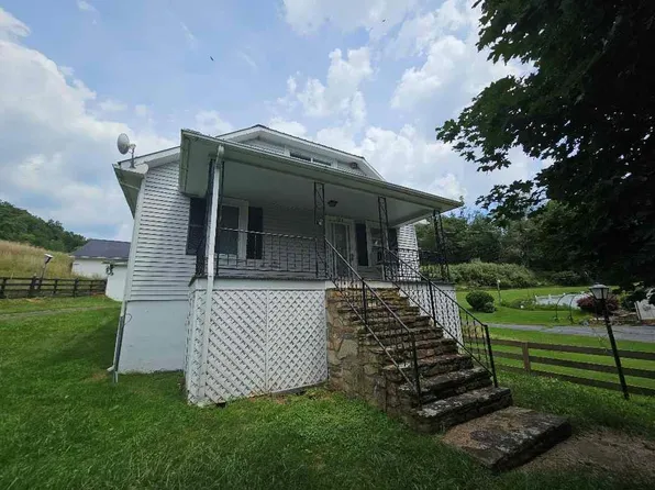 703 N Independence Ave, Independence, VA 24348