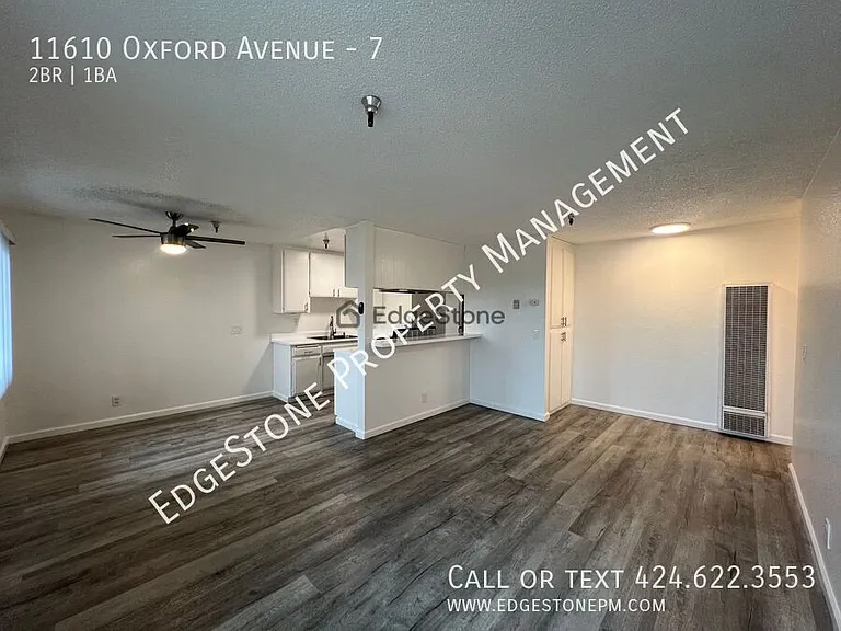 11610 Oxford Ave #7 — Photo 2