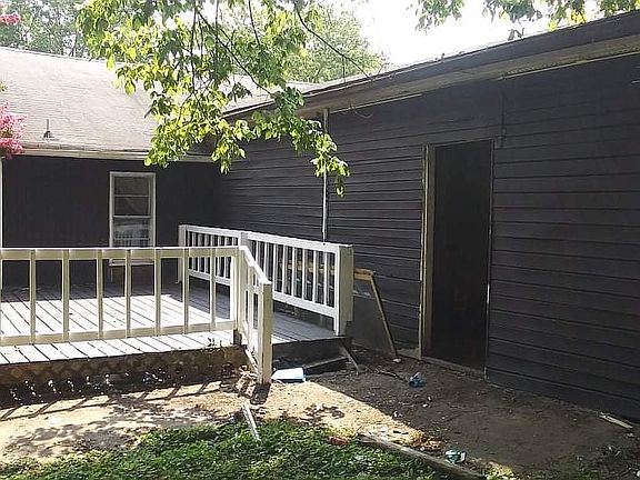 4th image of 1045 N Monroe Ave