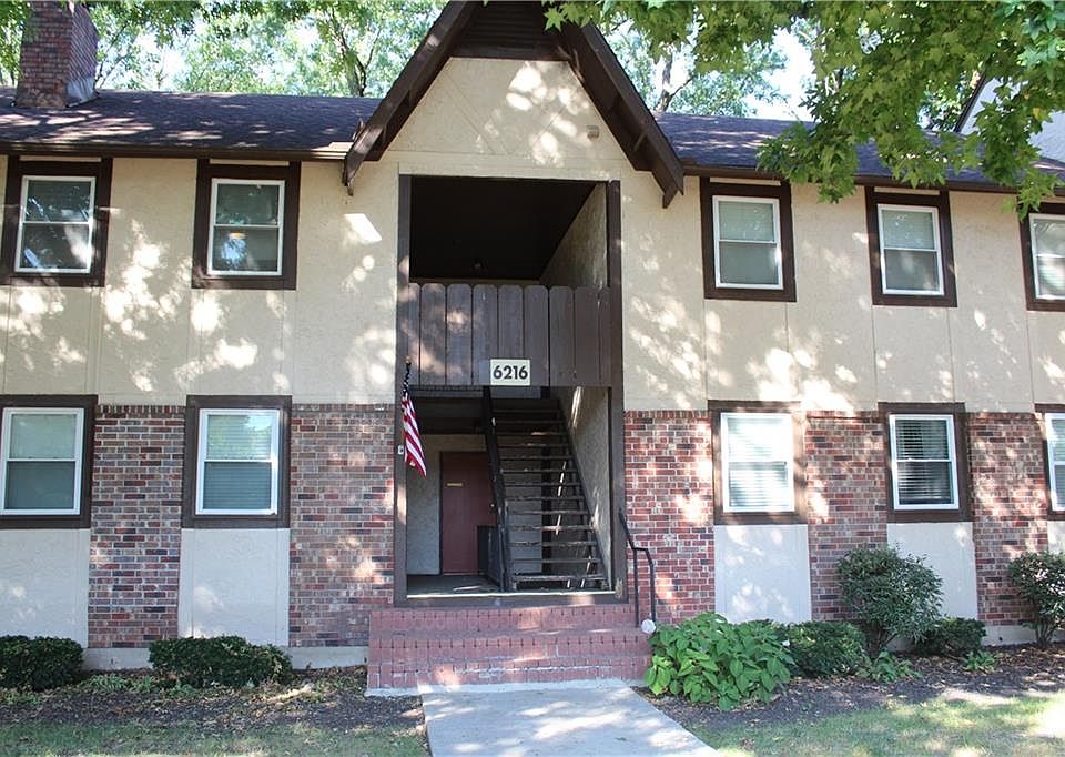1st image of 6216 Robinson St APT 3