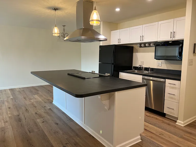 Cedar Run Condominiums — Photo 7