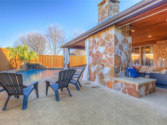 5th image of 11647 Lucca Ln