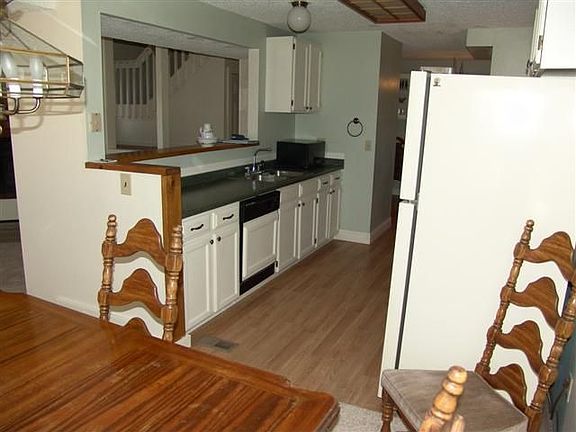 Dining Room & Kitchen