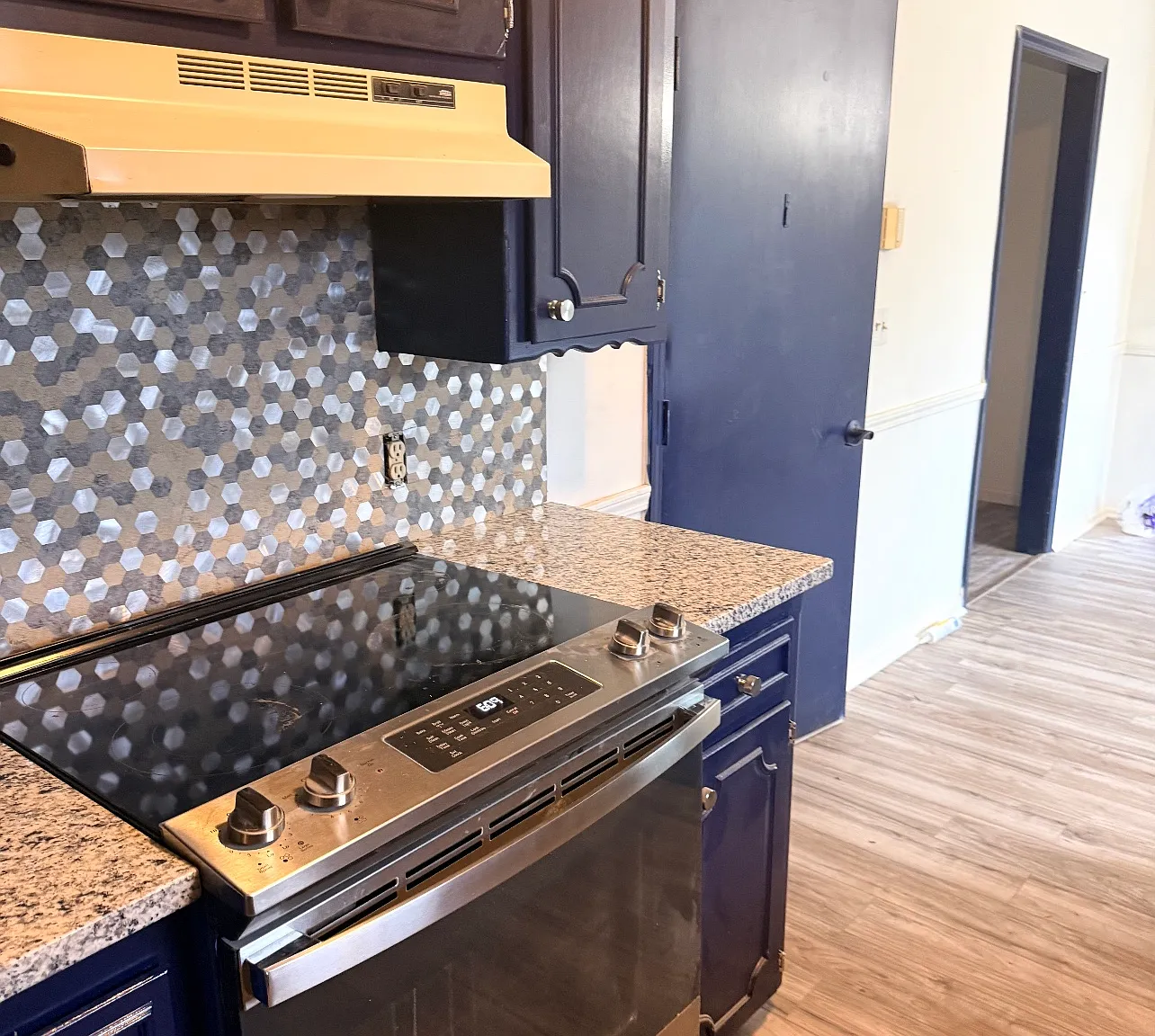 4 bed, 1949 sqft, $2,000 — Photo 2
