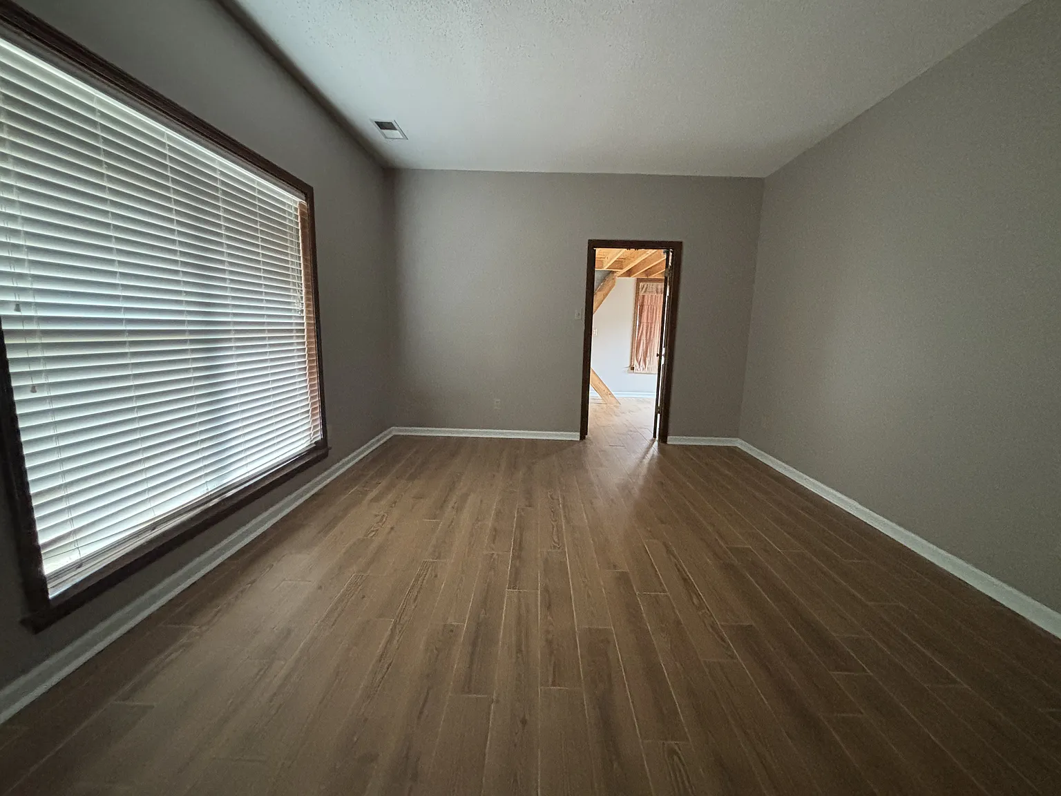 4 bed, 3306 sqft, $2,700 — Photo 4
