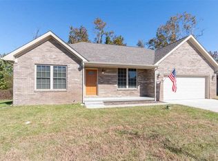 1784 Sams Cir, Seymour, IN 47274