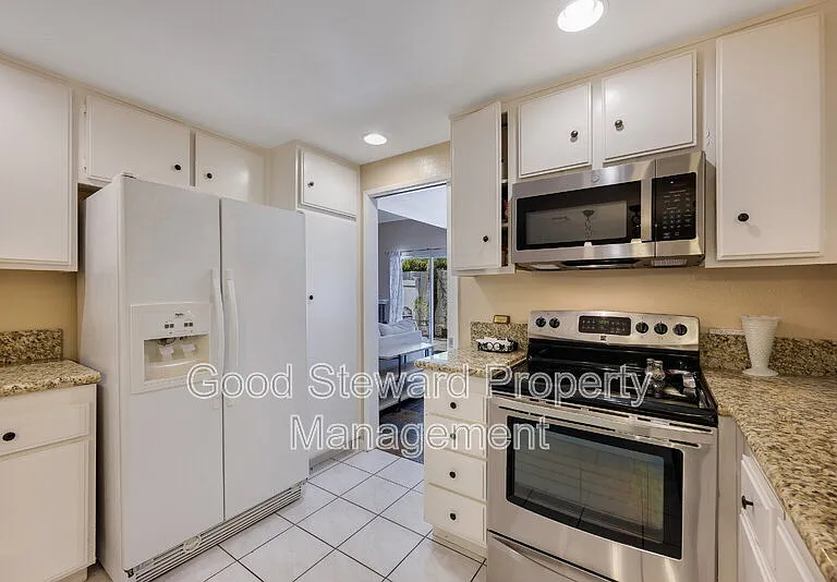 6646 Vista Loma — Photo 17