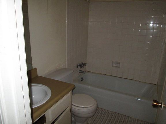 3rd image of 164 Scandia Cir APT 4