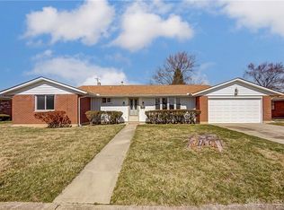 805 Bradfield Dr, Dayton, OH