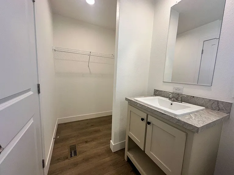 2060 N Ctr #411 — Photo 18