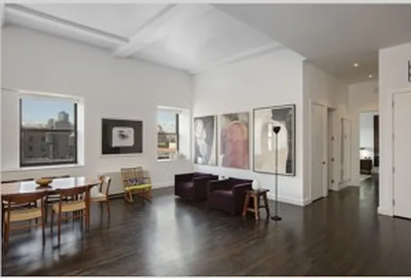 Sold by Avenue Real Estate | media 6