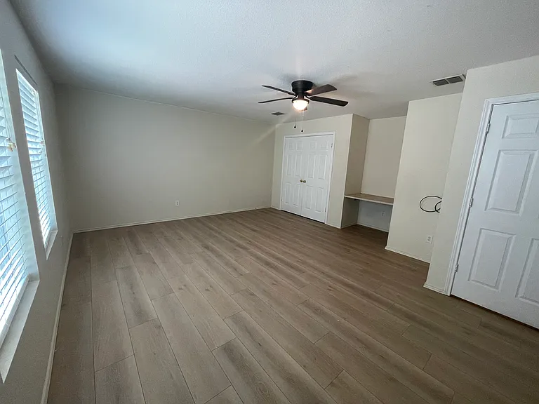 1421 Puerto Lago Dr — Photo 13