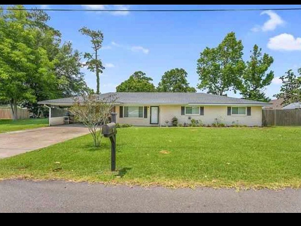 1st image of 2632 Prienwood Dr