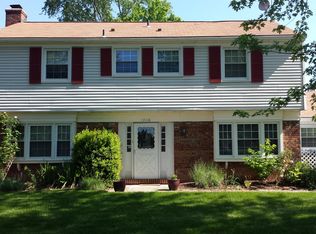 13116 Poplar Tree Rd, Fairfax, VA 22033