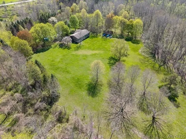 6161 Clinton Street Rd, Bergen, NY 14416