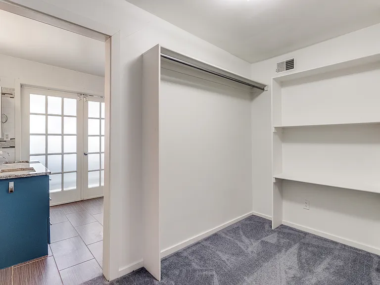 4024 Buena Vista St — Photo 15