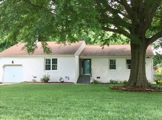 53 River Rd, Poquoson, VA 23662