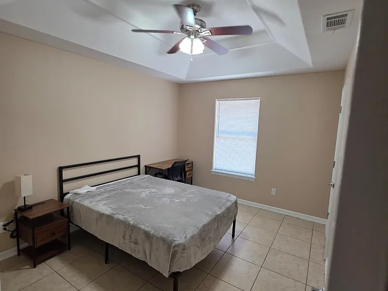 411 Pirul St #4 — Photo 13